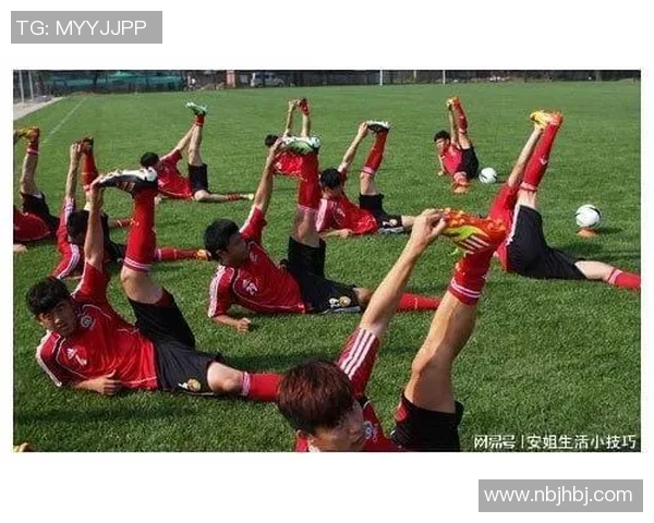 足球明星化身特种兵的精彩瞬间展示与背后故事揭秘