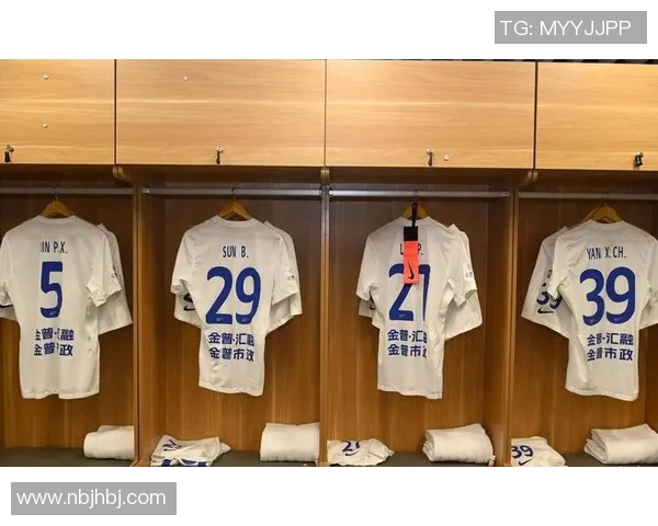 足球明星球衣号码揭秘各大球星穿着习惯与背后故事分析 足球明星球衣号码揭秘各大球星穿着习惯与背后故事分析