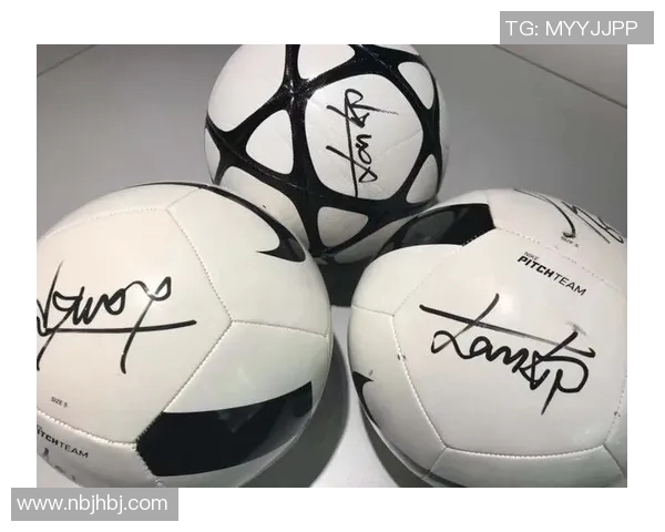 足球明星签名的独特风格与技巧揭秘你也能学会的签字艺术 足球明星签名的独特风格与技巧揭秘你也能学会的签字艺术