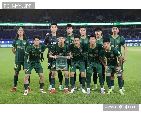 梅州队迎战江绿城,争夺联赛关键三分,球迷期待精彩对决 梅州队迎战江绿城,争夺联赛关键三分,球迷期待精彩对决